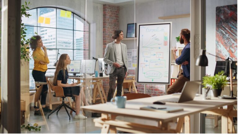 Unlocking Startup Success: The Power of a Customized Communication Strategy